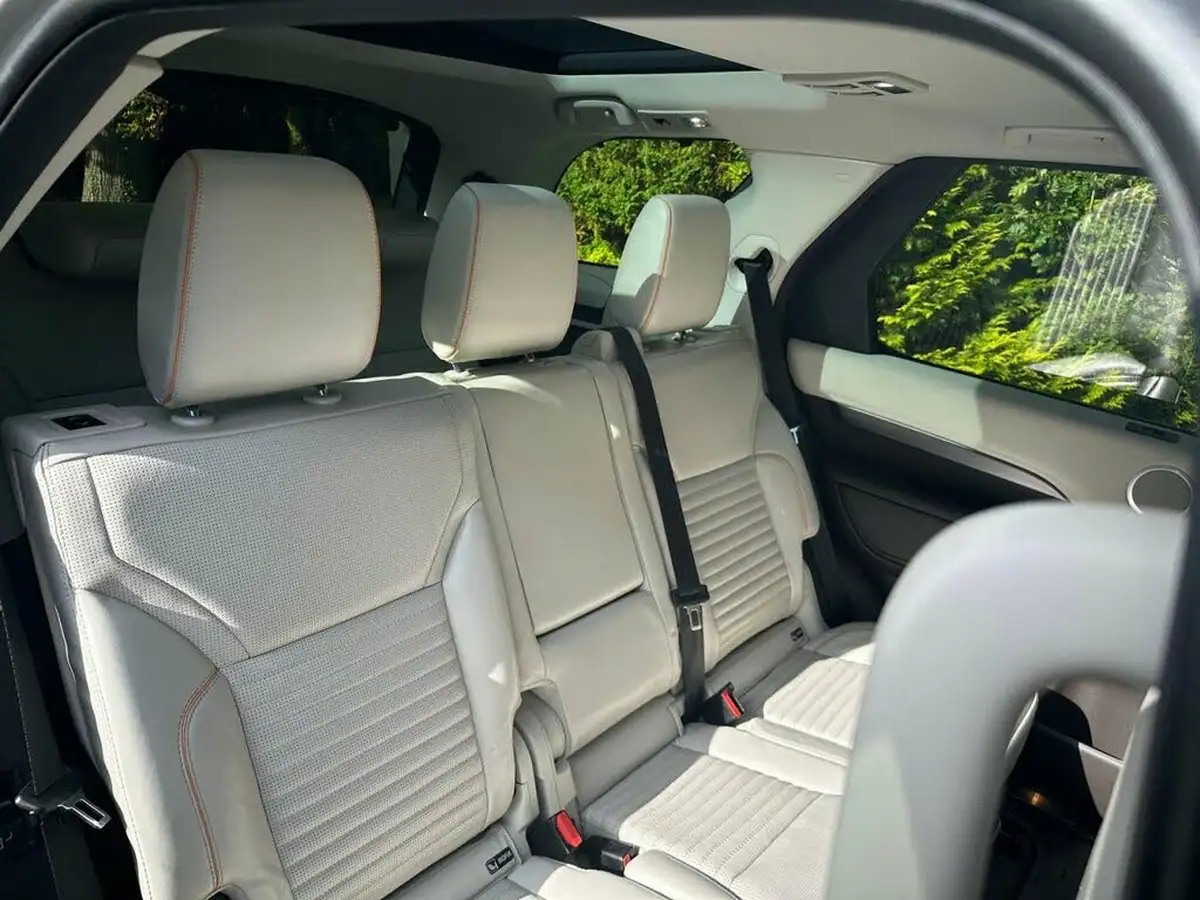 2017-land-rover-discovery-30td6-hse-259ps-awd-station-wagon-5d-auto-big-8