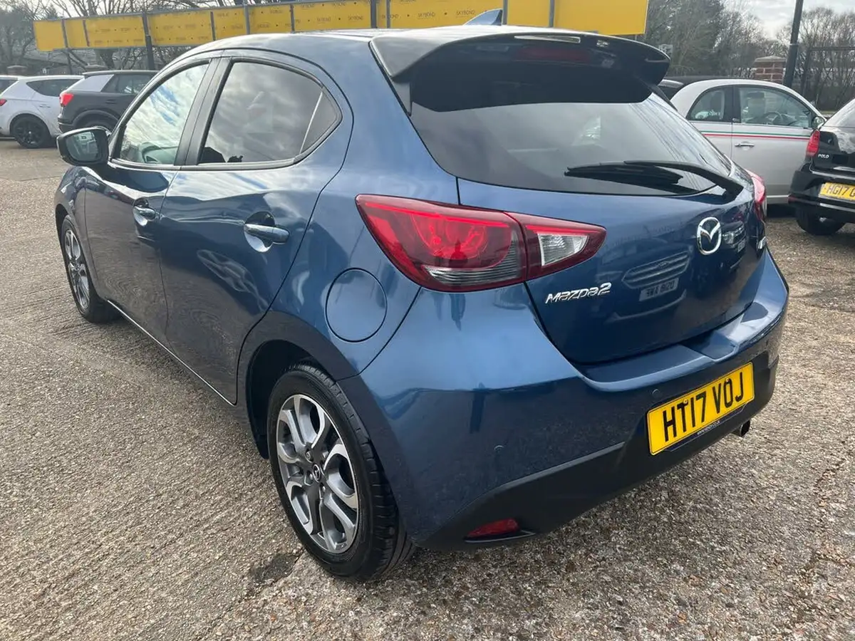 2017-mazda-mazda2-15-gt-big-4
