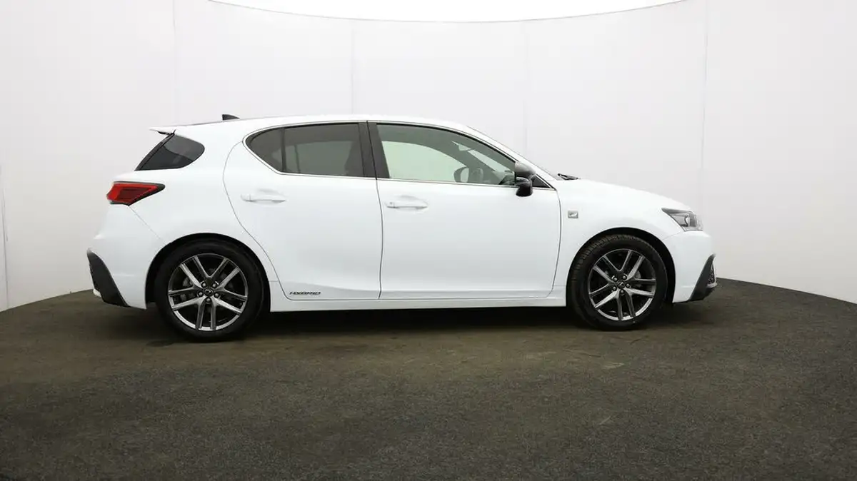 2019-lexus-ct-200h-18-f-sport-big-51