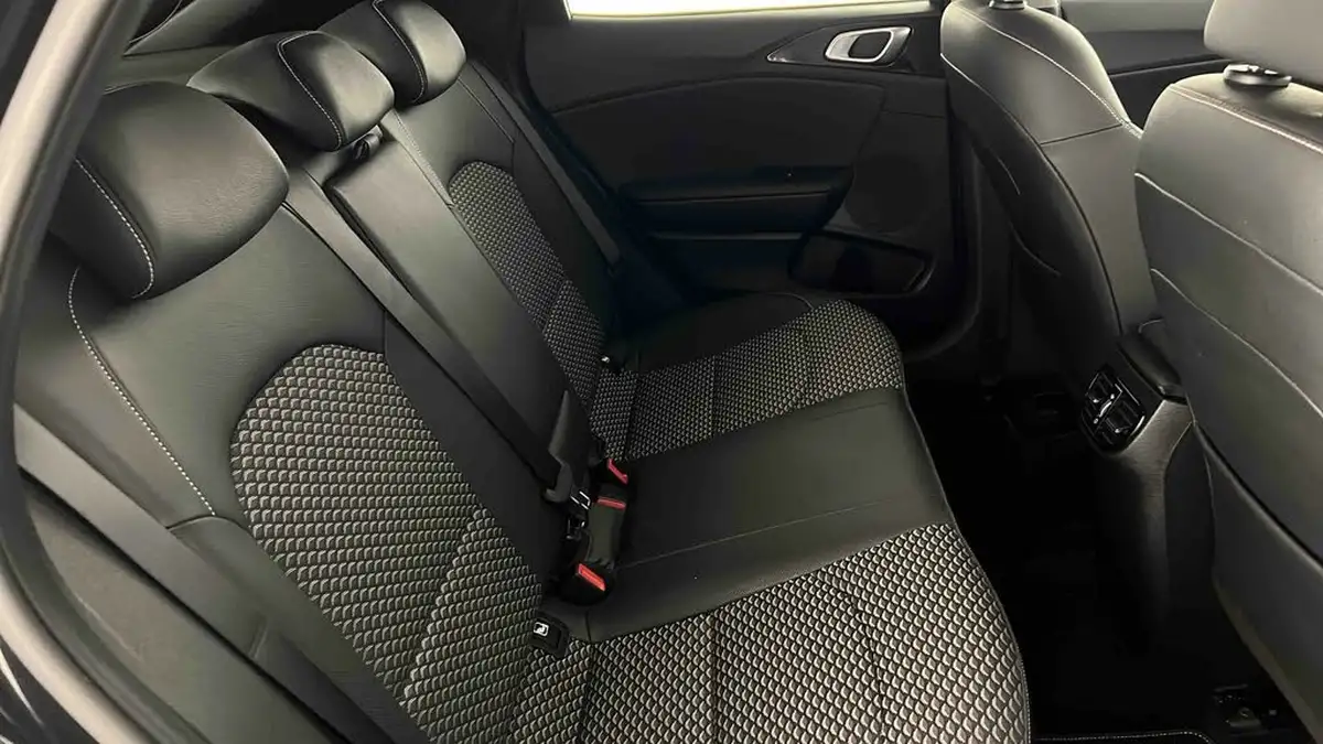 2022-kia-xceed-15-t-gdi-3-big-13