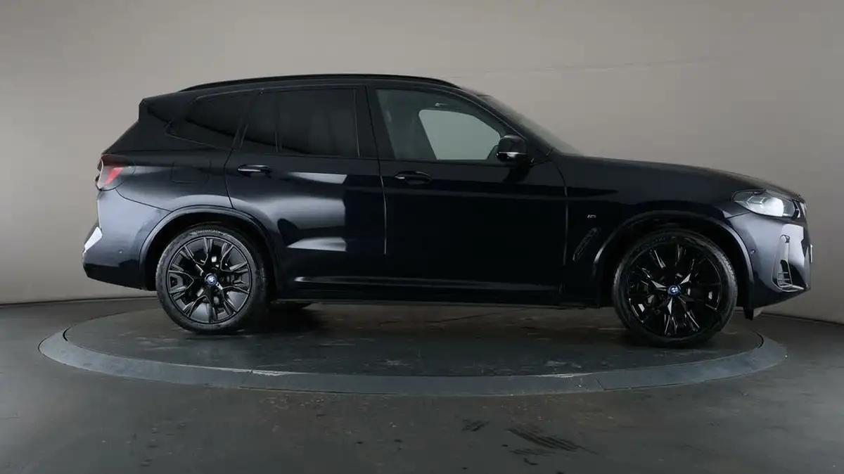 2021-bmw-ix3-e-m-sport-pro-big-52