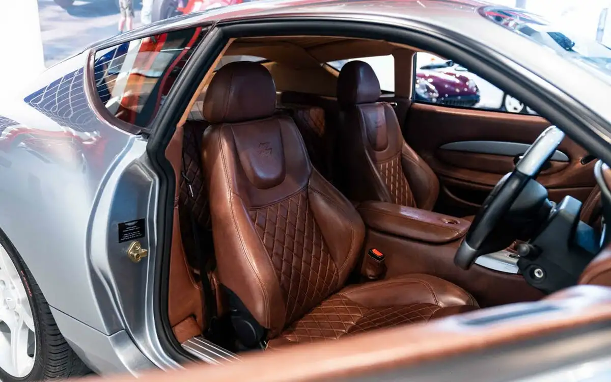 2004-aston-martin-db7-59-vantage-big-13