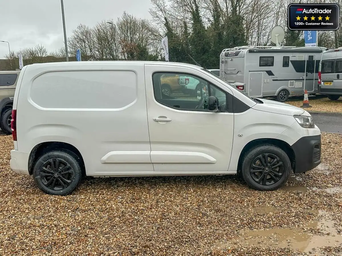 2021-citroen-berlingo-15bluehdi-1000-driver-130pseu6dt-e-ss-eat8-big-3