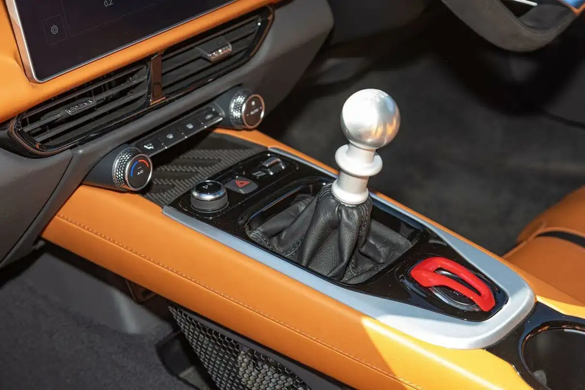 2024-lotus-emira-35-first-edition-v6-big-8