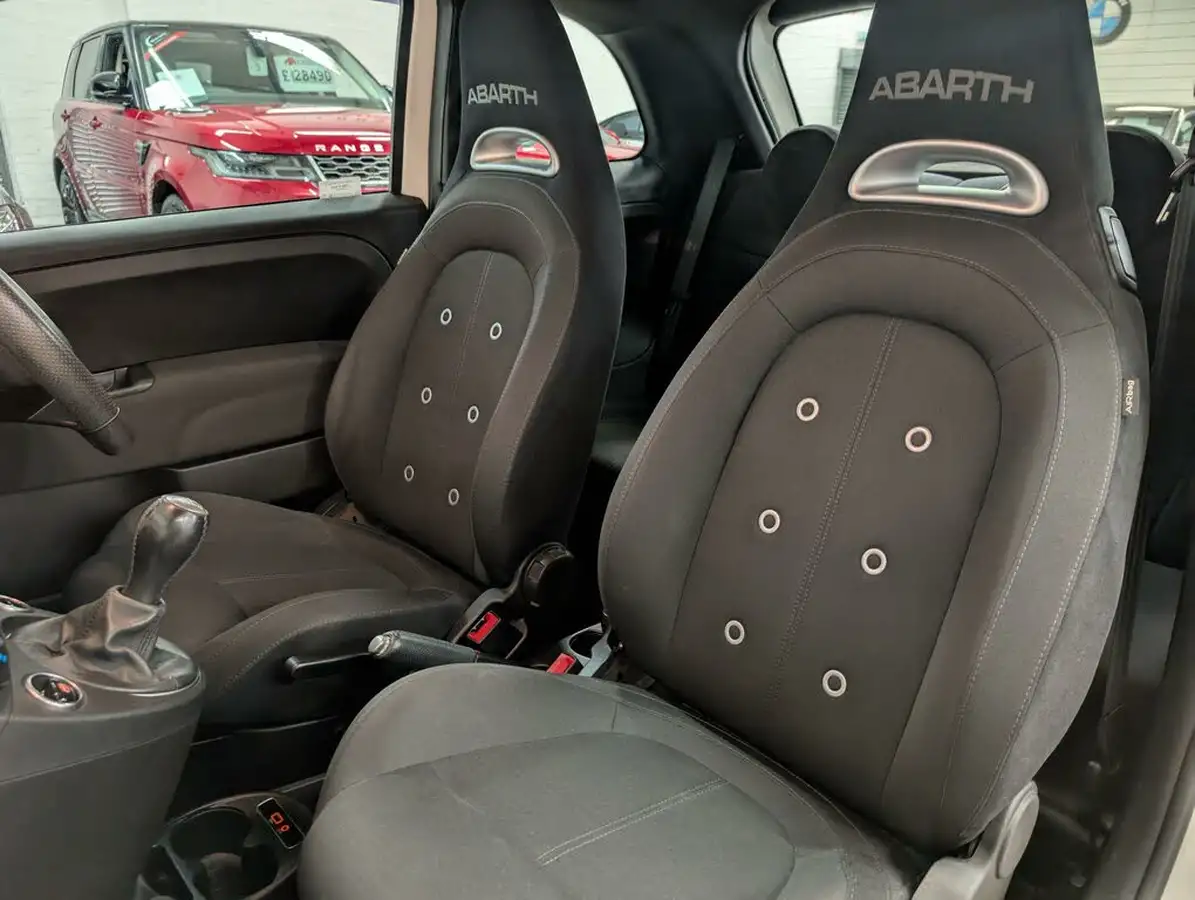 2018-abarth-595-14-tjet-big-28