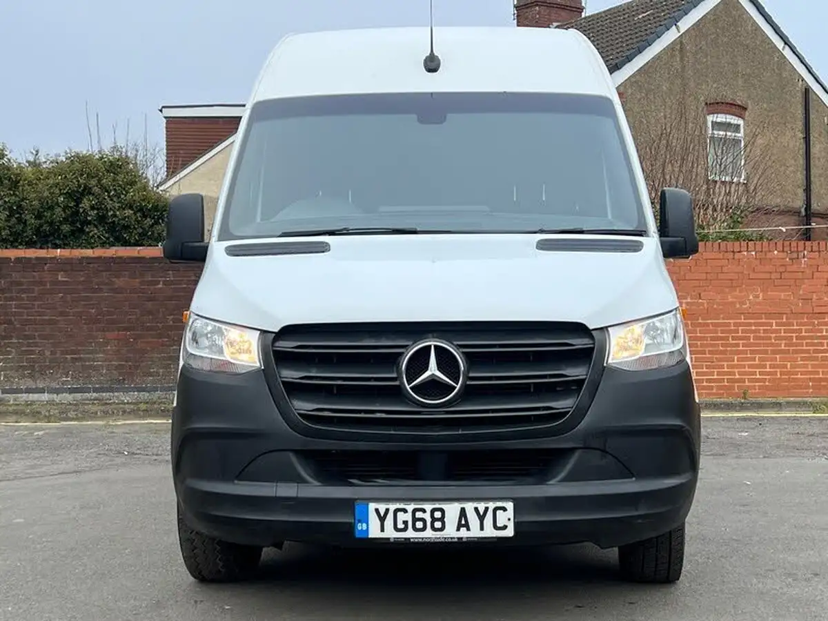 2018-mercedes-benz-sprinter-21cdi-311-l2h1-panel-van-rwd-eco-gear-360-big-14