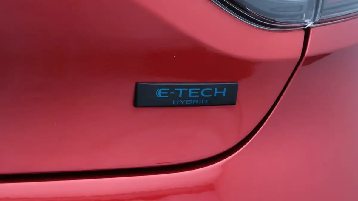 2023-renault-clio-16-esprit-alpine-big-22