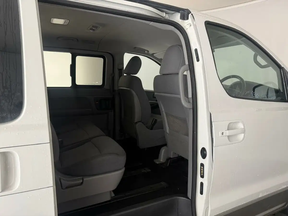 2019-hyundai-i800-25crdi-se-136ps-big-20