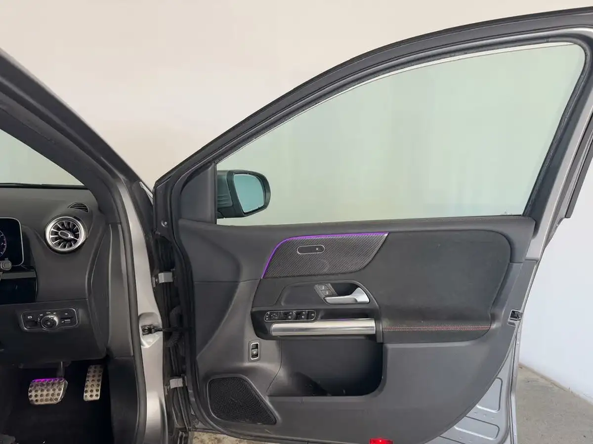 2020-mercedes-benz-b-class-13-b180-amg-line-premium-big-17