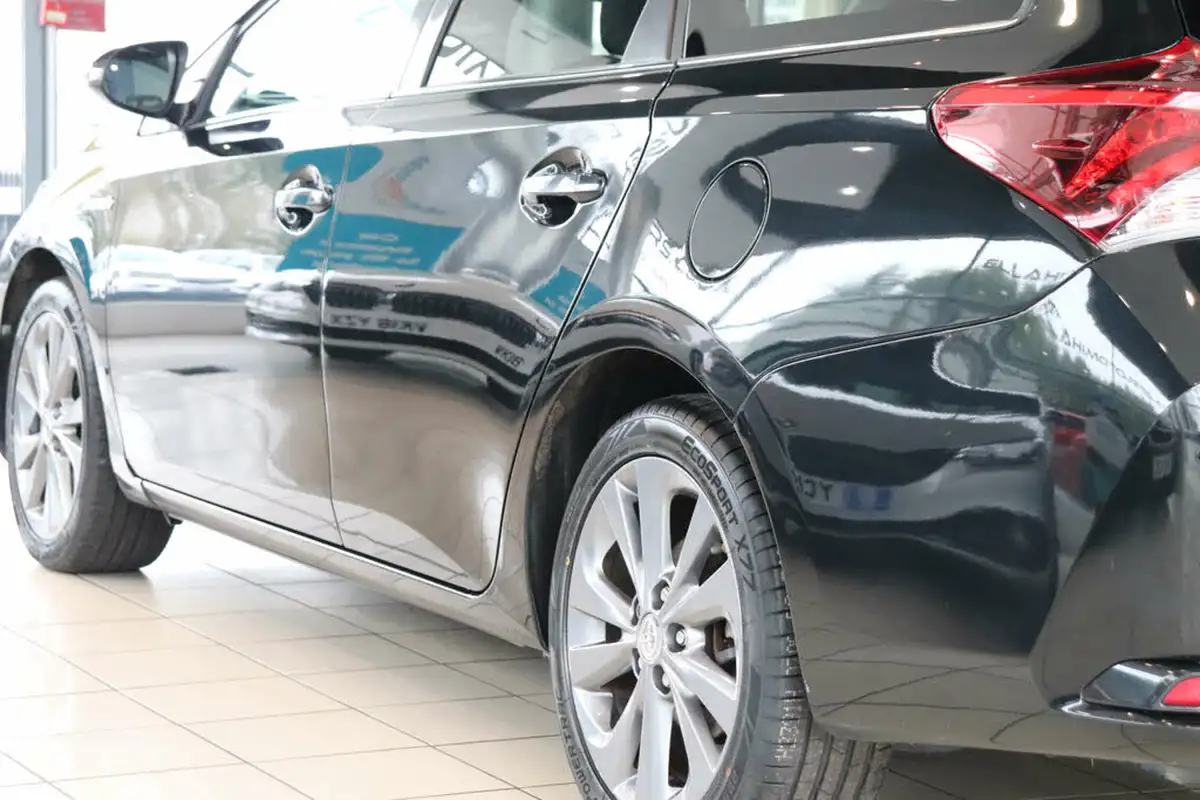 2015-toyota-auris-18-vvt-i-hsd-excel-estate-cvt-big-78