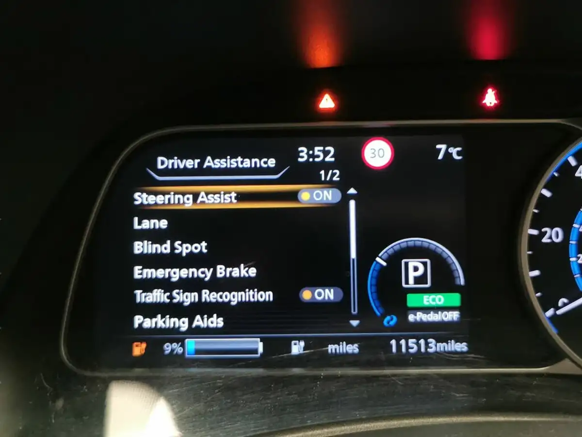 2022-nissan-leaf-e-tekna-39kwh-big-32