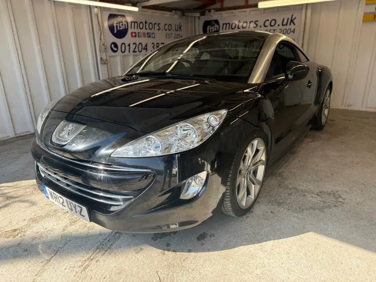 2012-peugeot-rcz-16-gt-156bhp-big-12