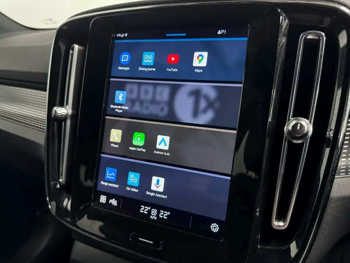 2021-volvo-xc40-e-p8-r-design-big-44