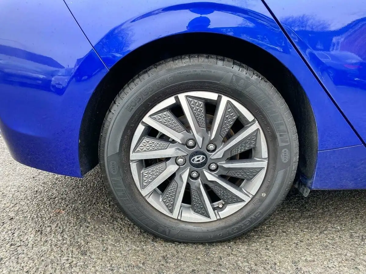 2021-hyundai-ioniq-e-premium-electric-100kw-big-4