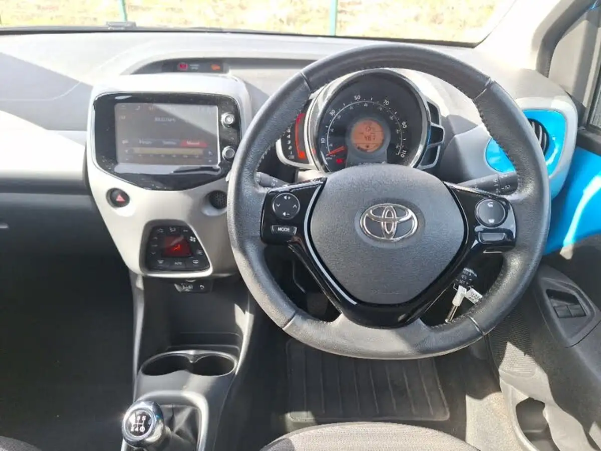 2019-toyota-aygo-10-vvt-i-x-plore-big-6