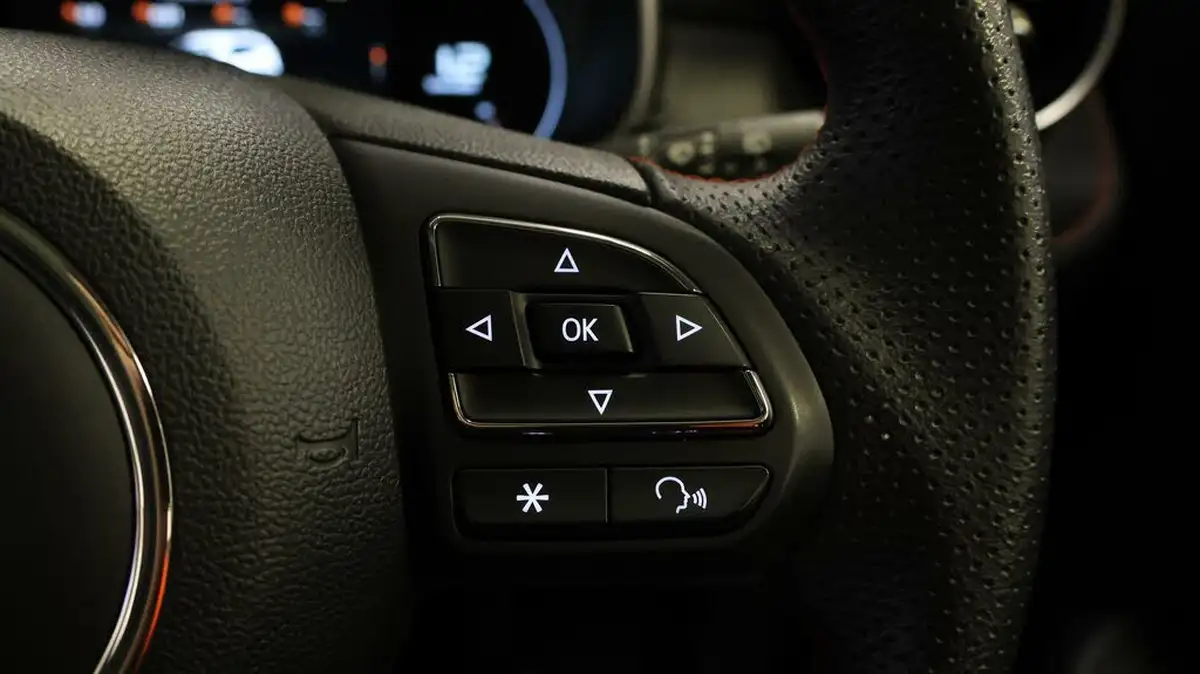 2022-mg-zs-suv-10t-gdi-exclusive-big-22