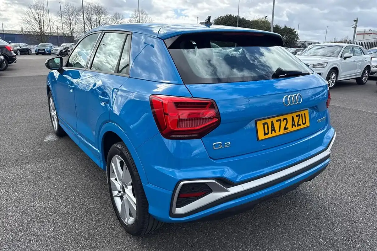 2022-audi-q2-10-30-tfsi-s-line-big-15