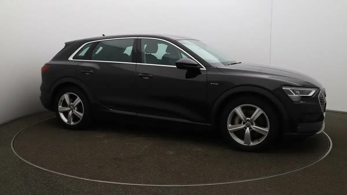 2020-audi-e-tron-50e-technik-big-39