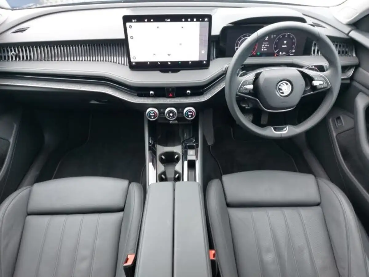 2024-skoda-superb-20tdi-se-l-150ps-scr-estate-dsg-big-2