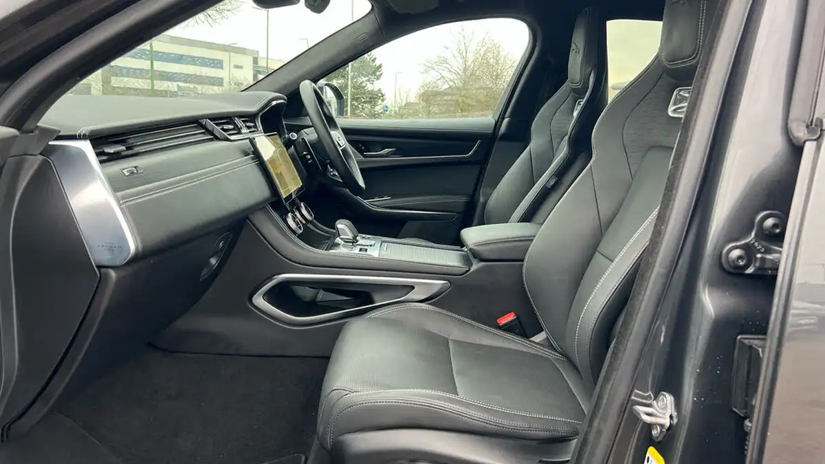 2024-jaguar-f-pace-20-d200-r-dynamic-hse-black-big-2