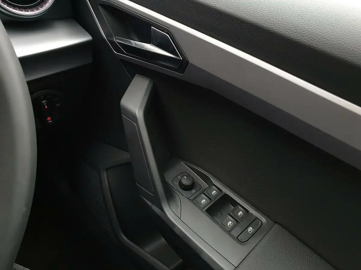 2024-seat-ibiza-10-tsi-xcellence-115ps-big-35