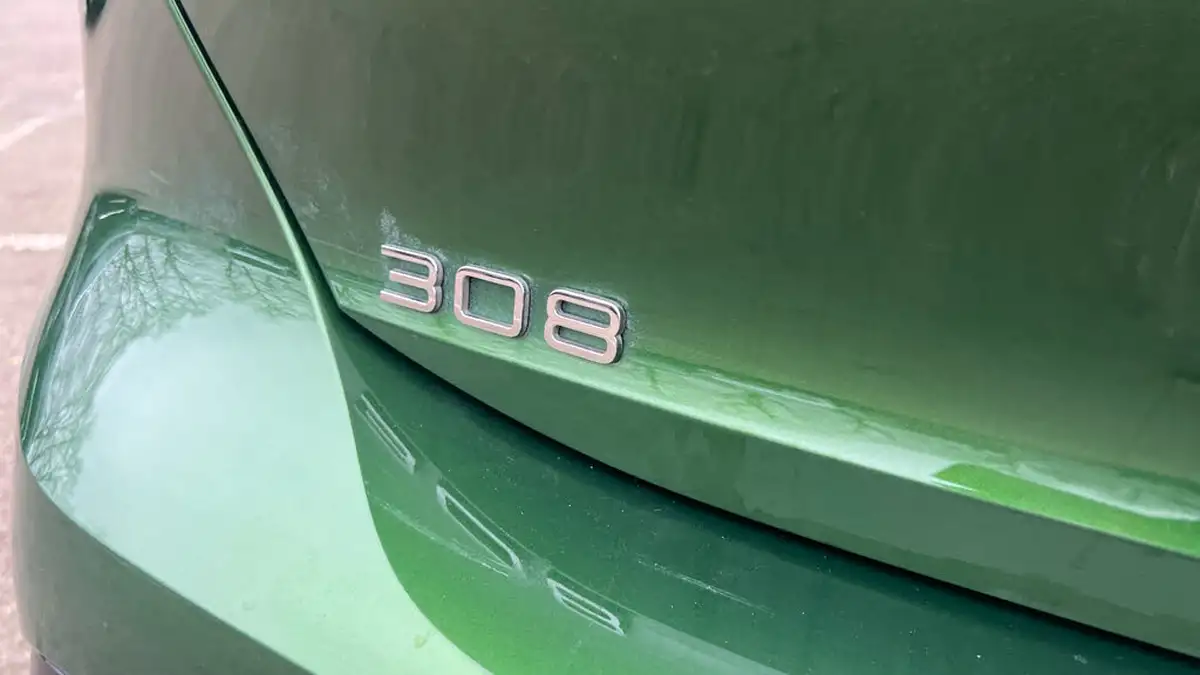2023-peugeot-308-16-puretech-gt-180ps-big-39