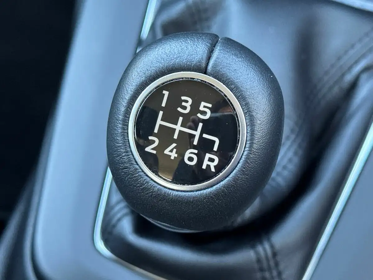 2024-ford-focus-10t-titanium-125ps-hatchback-big-32