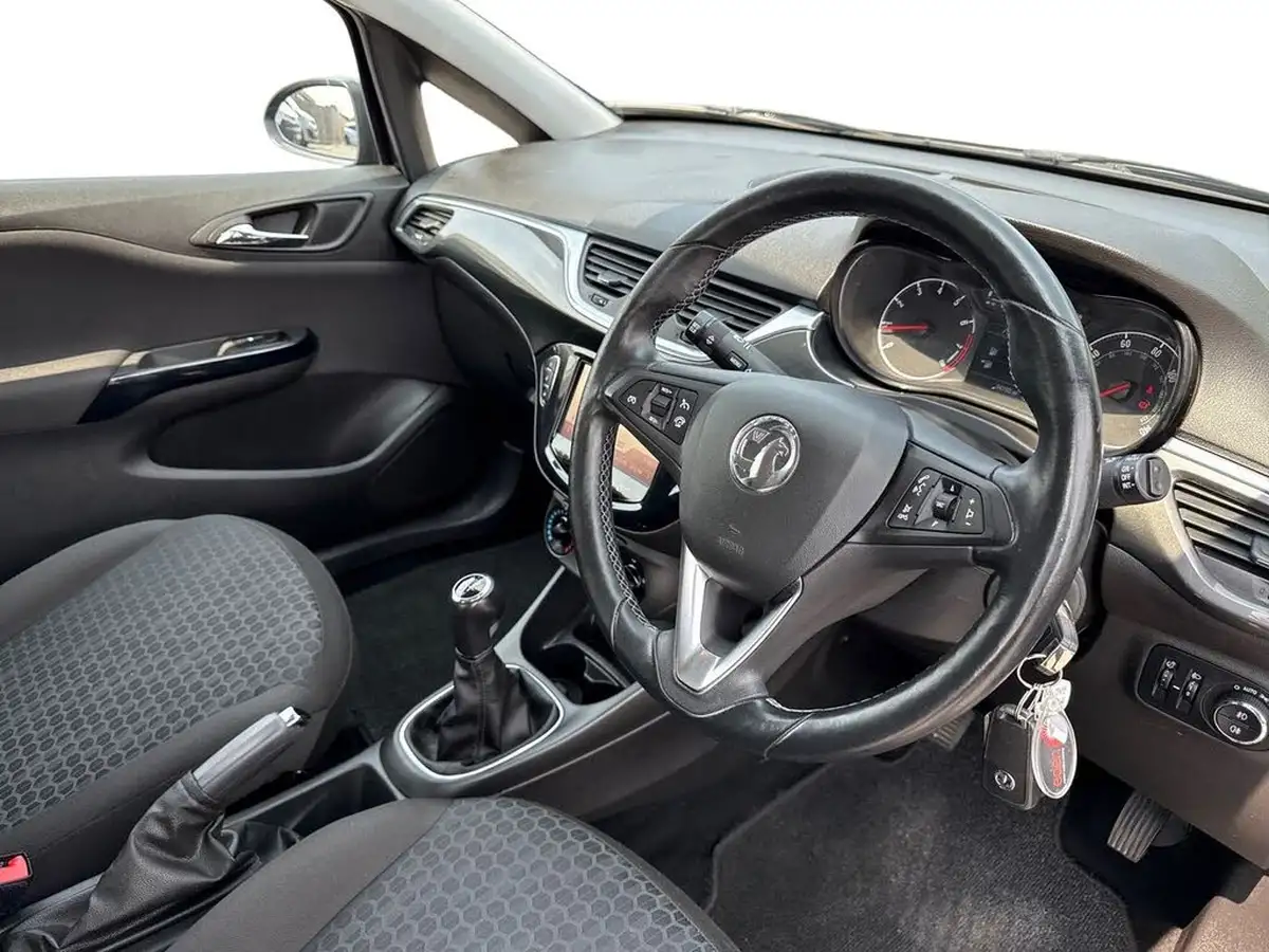 2015-vauxhall-corsa-12-excite-ac-3d-big-12