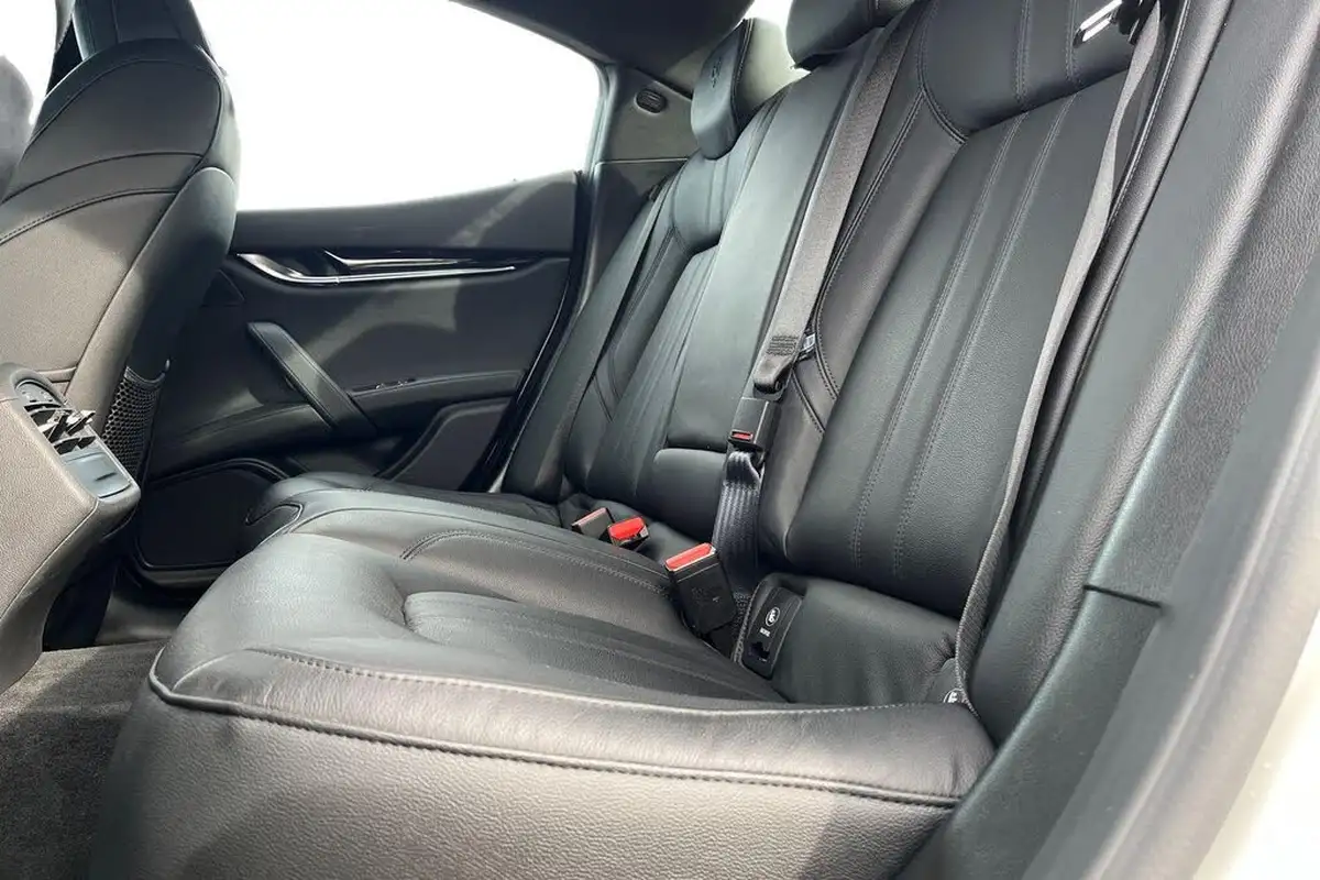 2022-maserati-ghibli-20-gt-1995cc-big-9