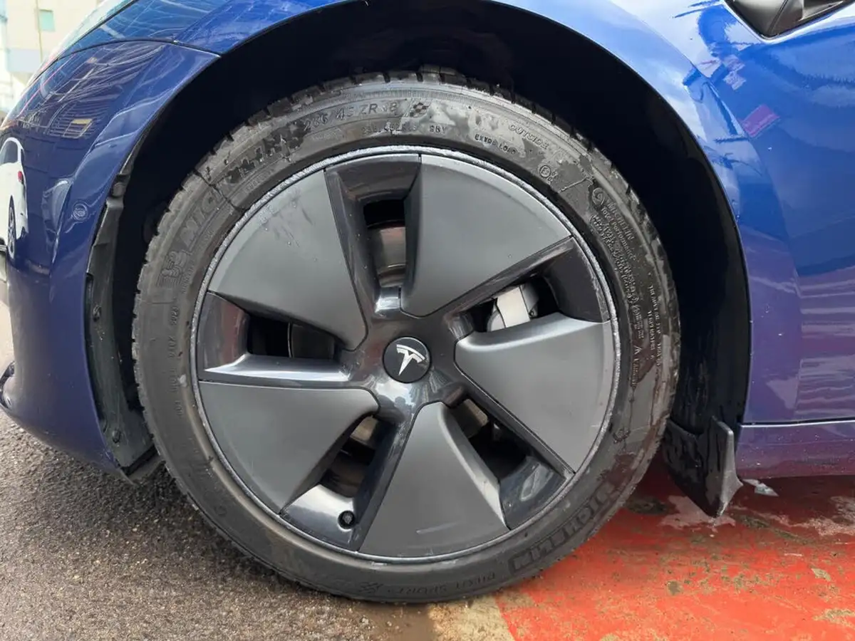 2021-tesla-model-3-e-standard-plus-big-12