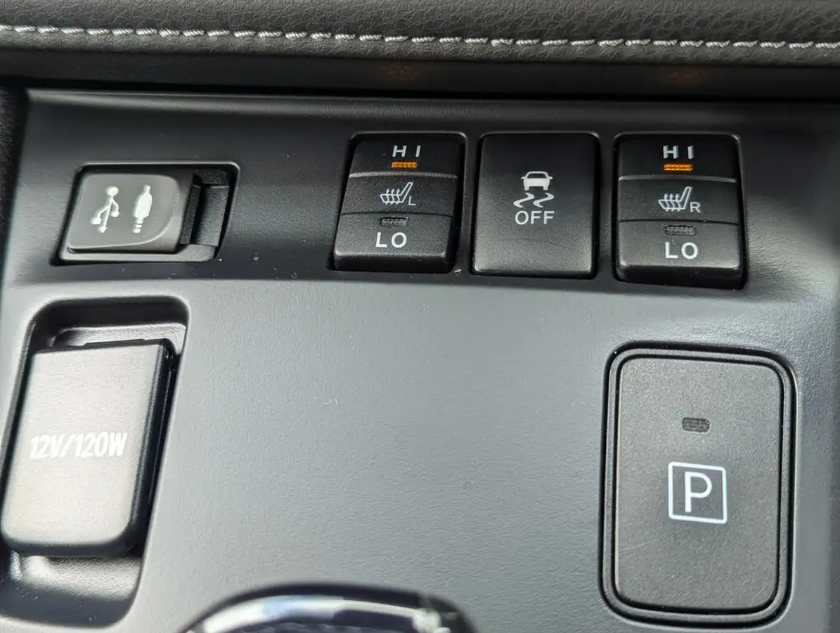 2017-toyota-auris-18-vvt-i-hsd-business-edition-tss-hatchback-big-30