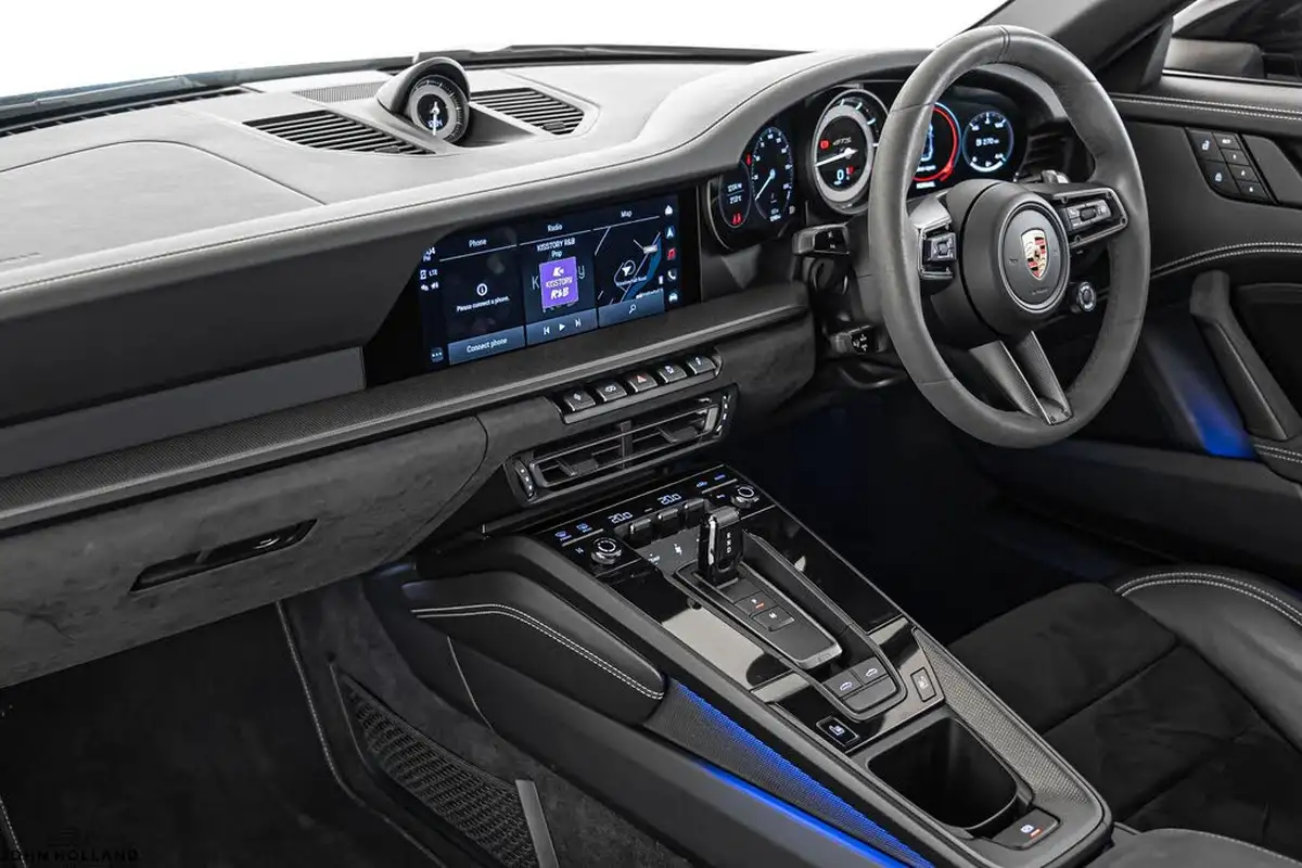 2022-porsche-911-30-targa-4-gts-pdk-big-20