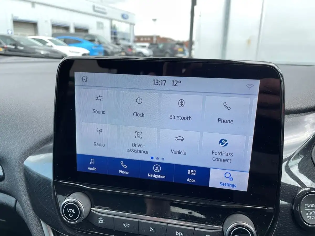 2023-ford-fiesta-10t-st-line-125ps-hybrid-mhev-big-19