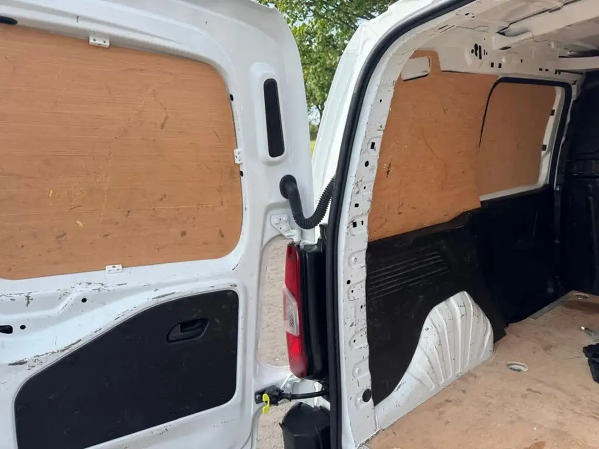 2020-citroen-berlingo-12-puretech-1000-enterprise-big-9