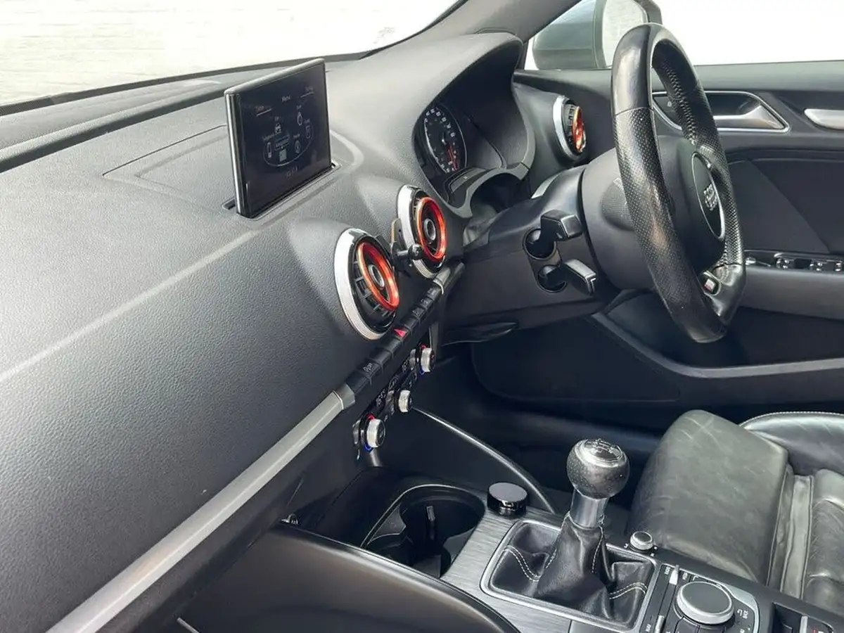 2015-audi-a3-20-tdi-s-line-150ps-sportback-5d-big-45