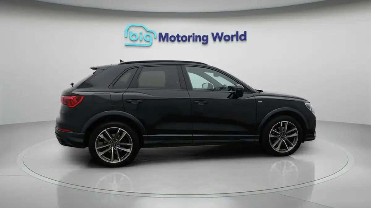 2022-audi-q3-15-35-tfsi-black-edition-codcomfort-sound-pack-sportback-big-8