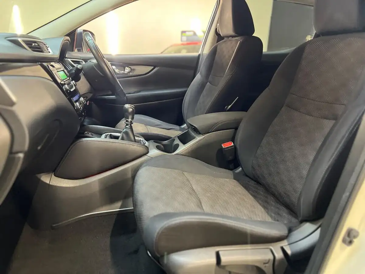 2015-nissan-qashqai-12-acenta-dig-t115ps-smart-vision-pack-big-43