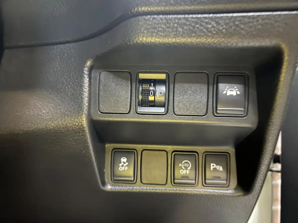 2015-nissan-qashqai-12-acenta-dig-t115ps-smart-vision-pack-big-19