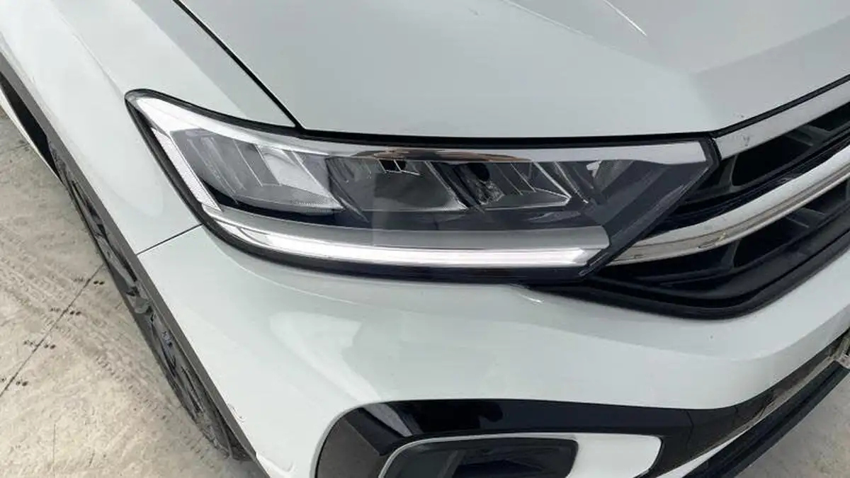 2022-volkswagen-t-roc-15-tsi-r-line-hatchback-5d-big-37