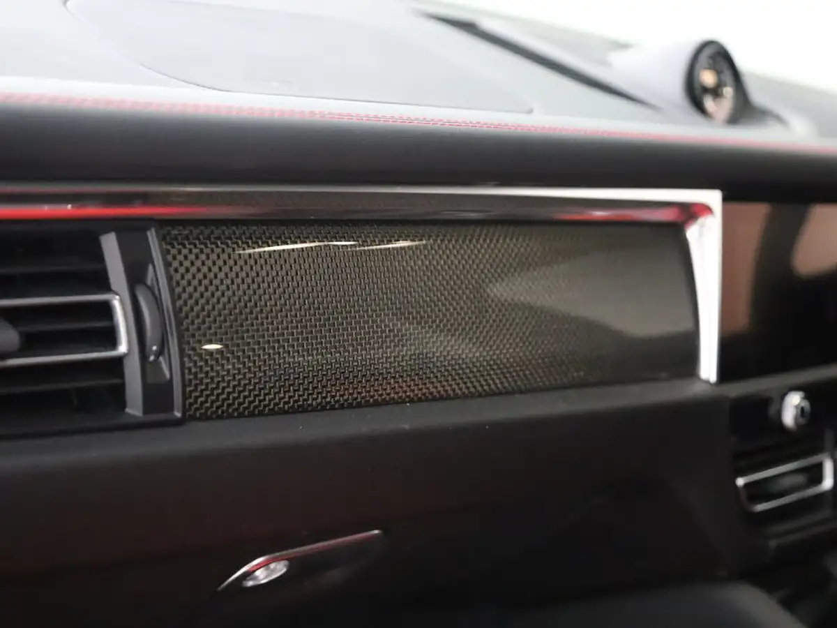 2022-porsche-macan-29-v6-gts-big-10