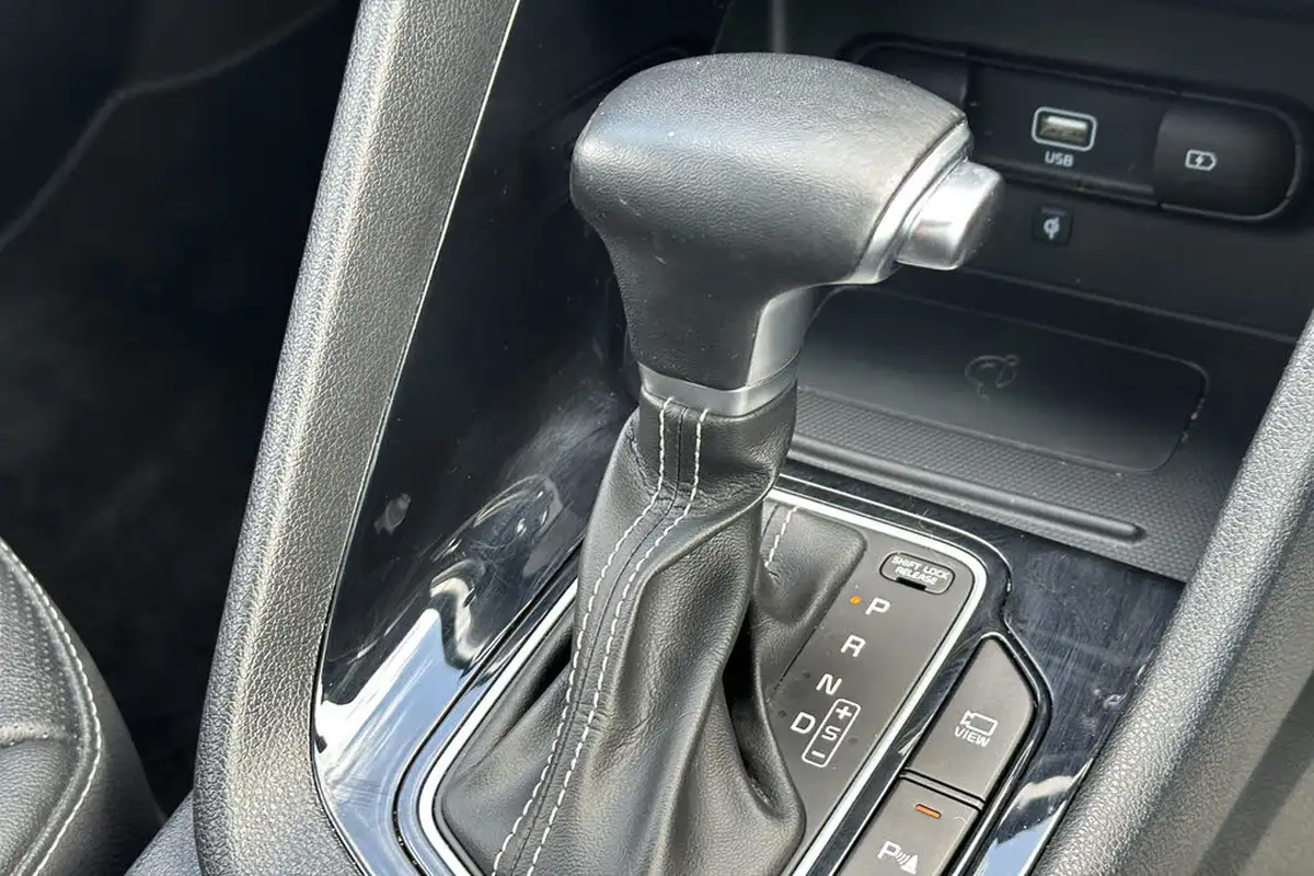 2022-kia-niro-16-gdi-3-156kwh-big-12
