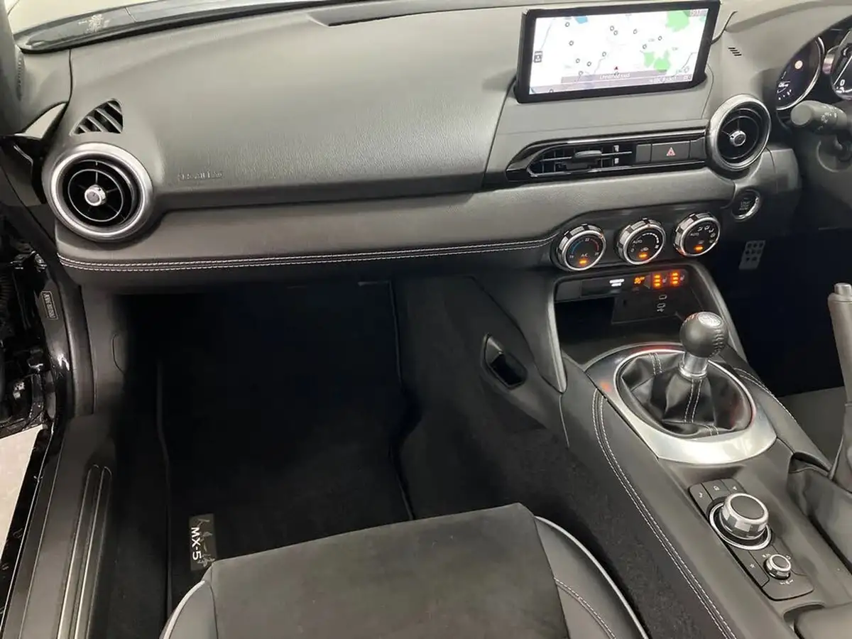2025-mazda-mx-5-20-homura-roadster-big-19