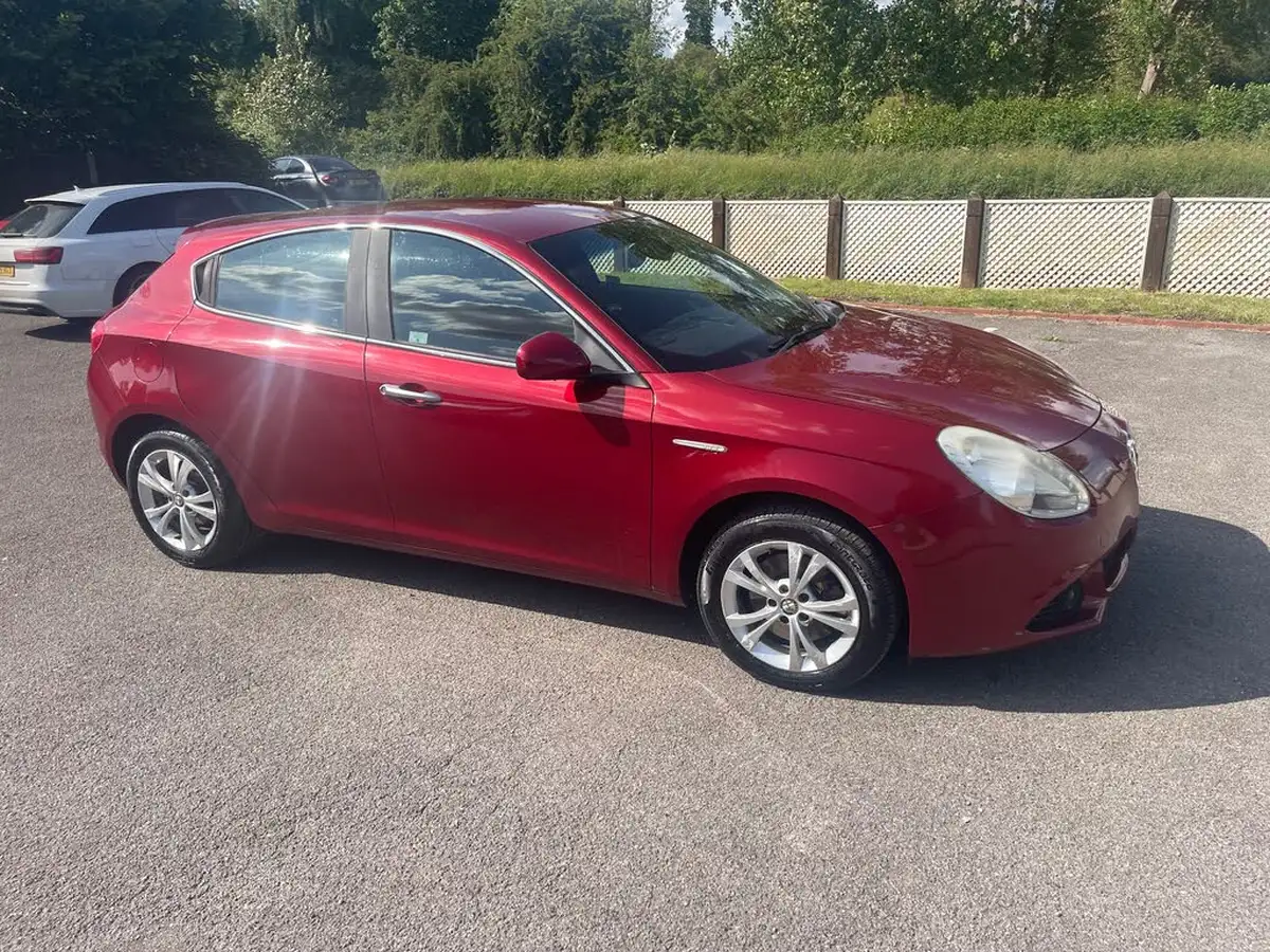 2011-alfa-romeo-giulietta-14-lusso-tb-multiair-170bhp-big-41