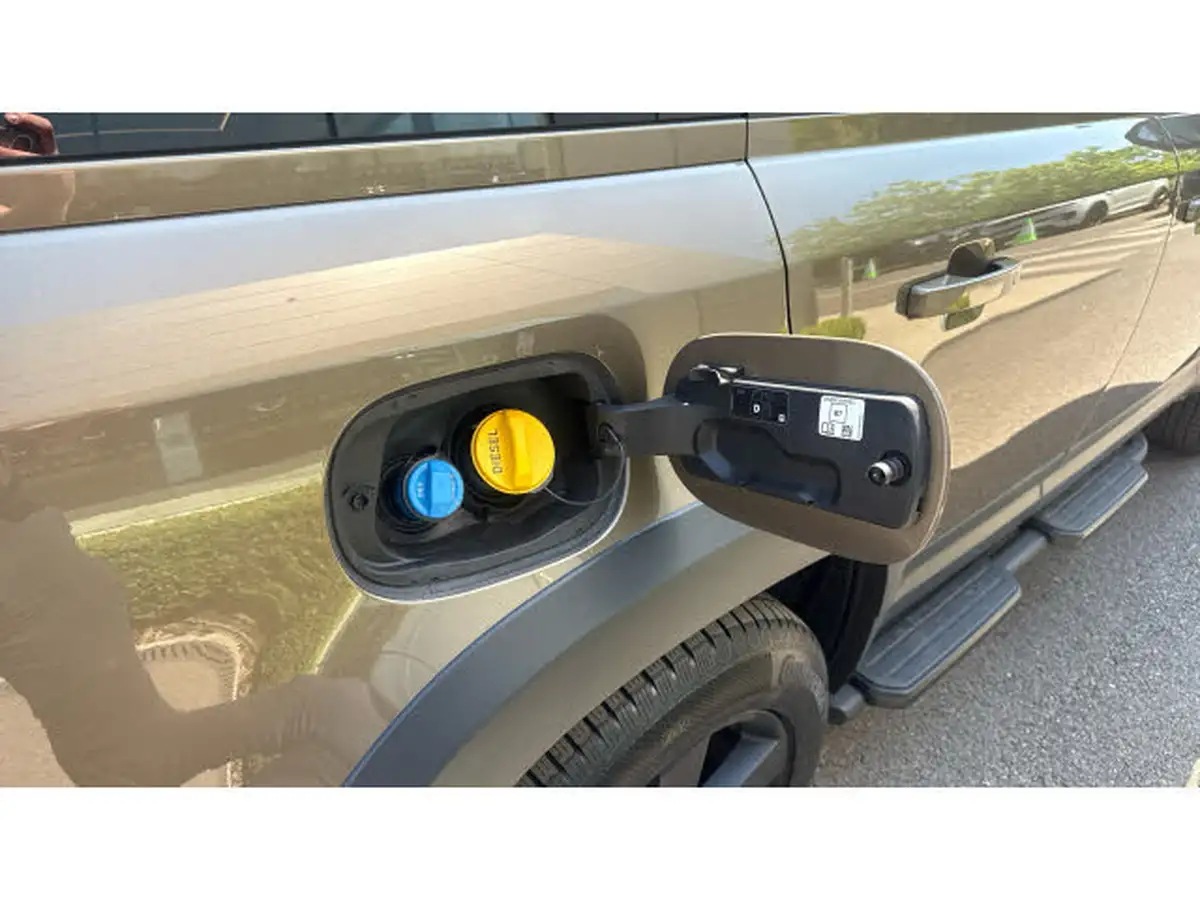 2021-land-rover-110-defender-30-d250-first-edition-big-25