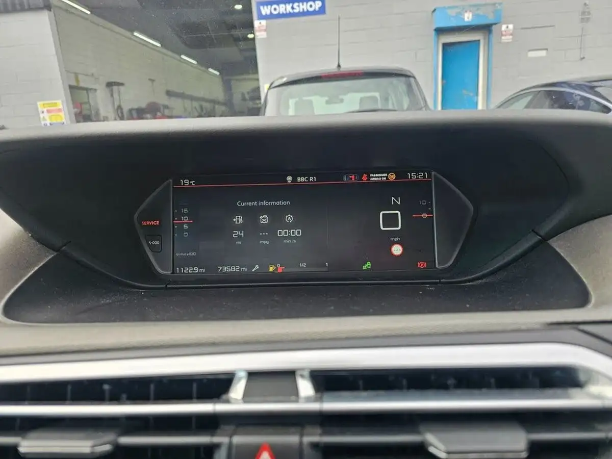 2017-citroen-c4-picasso-16bluehdi-flair-eat6-big-7