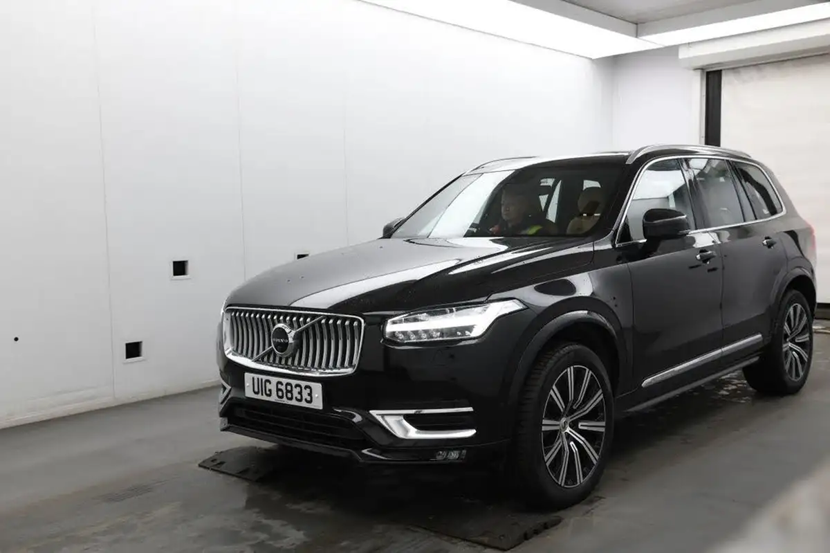 2019-volvo-xc90-20td-b5-inscription-big-1