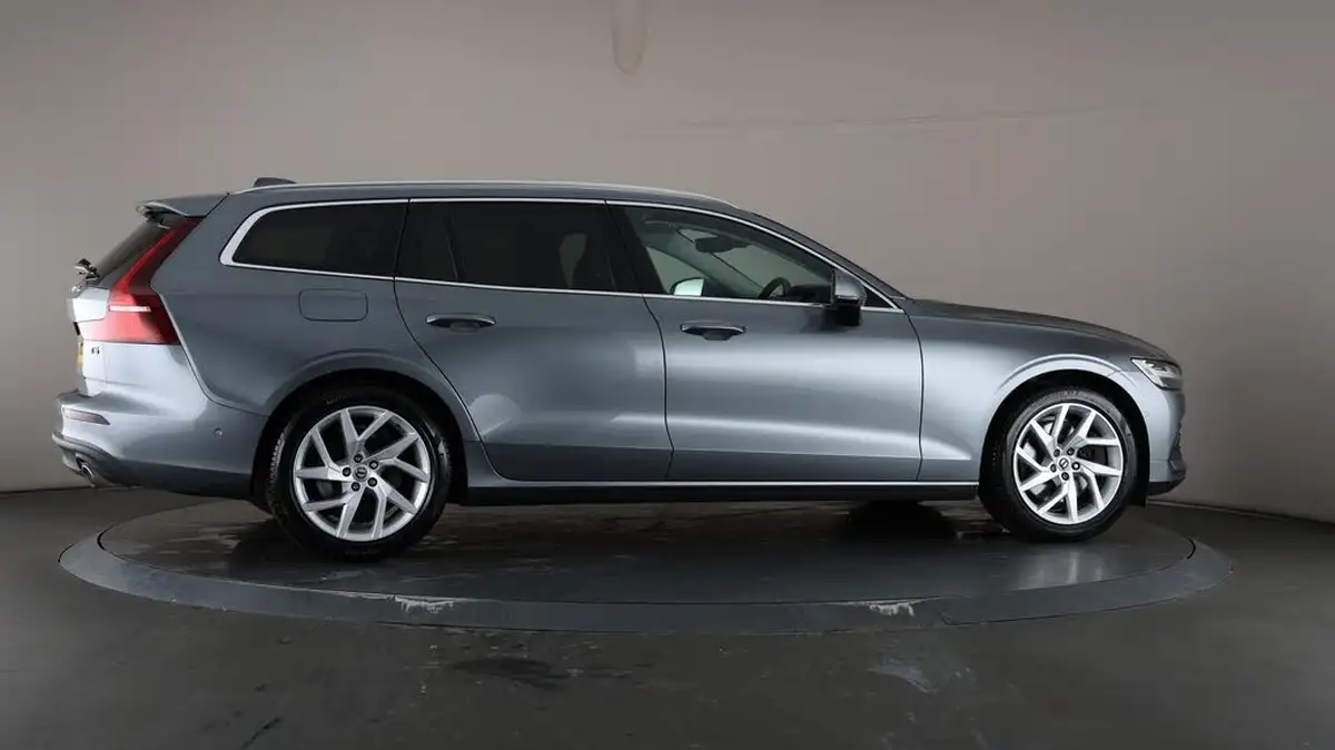2019-volvo-v60-20-t5-momentum-plus-big-63