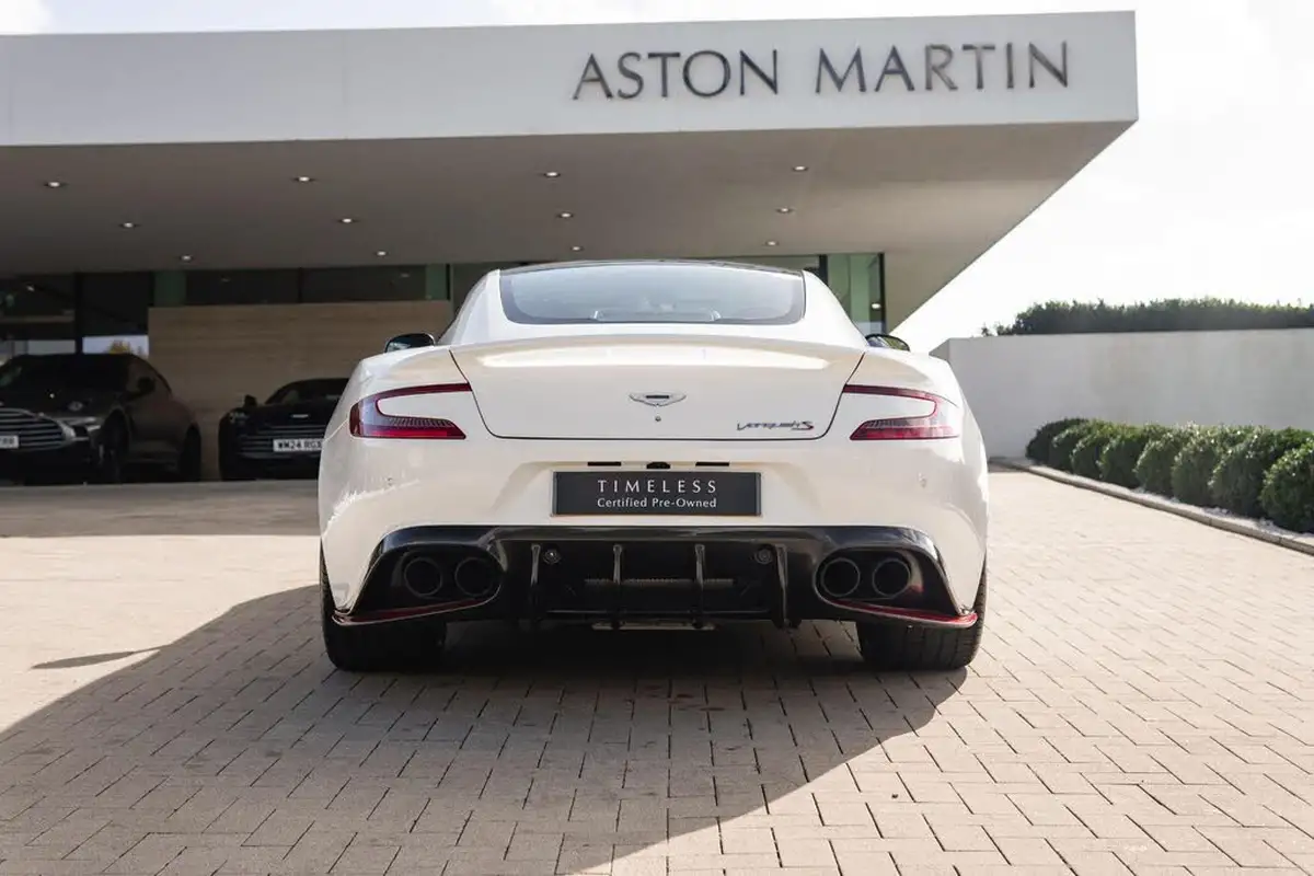 2017-aston-martin-vanquish-59-zagato-big-18