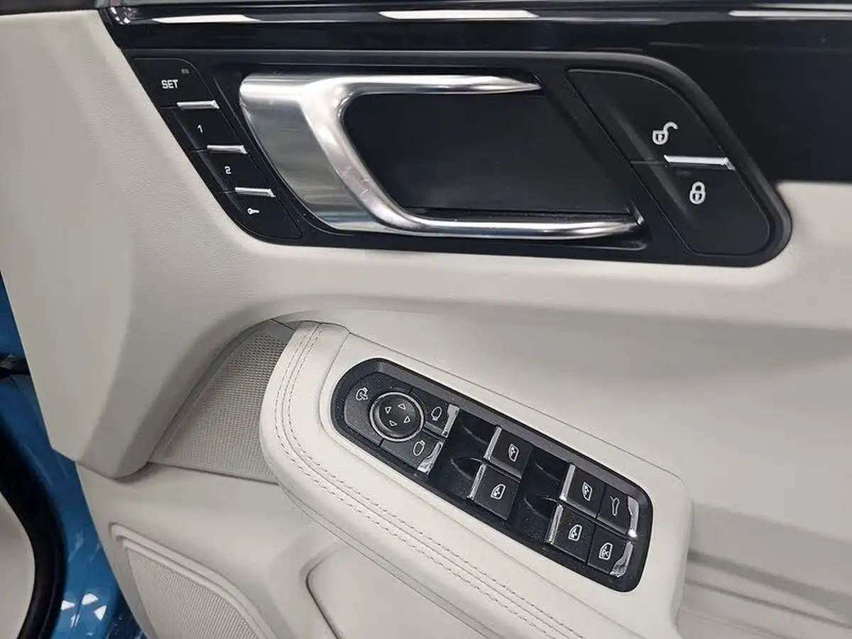 2018-porsche-macan-big-4