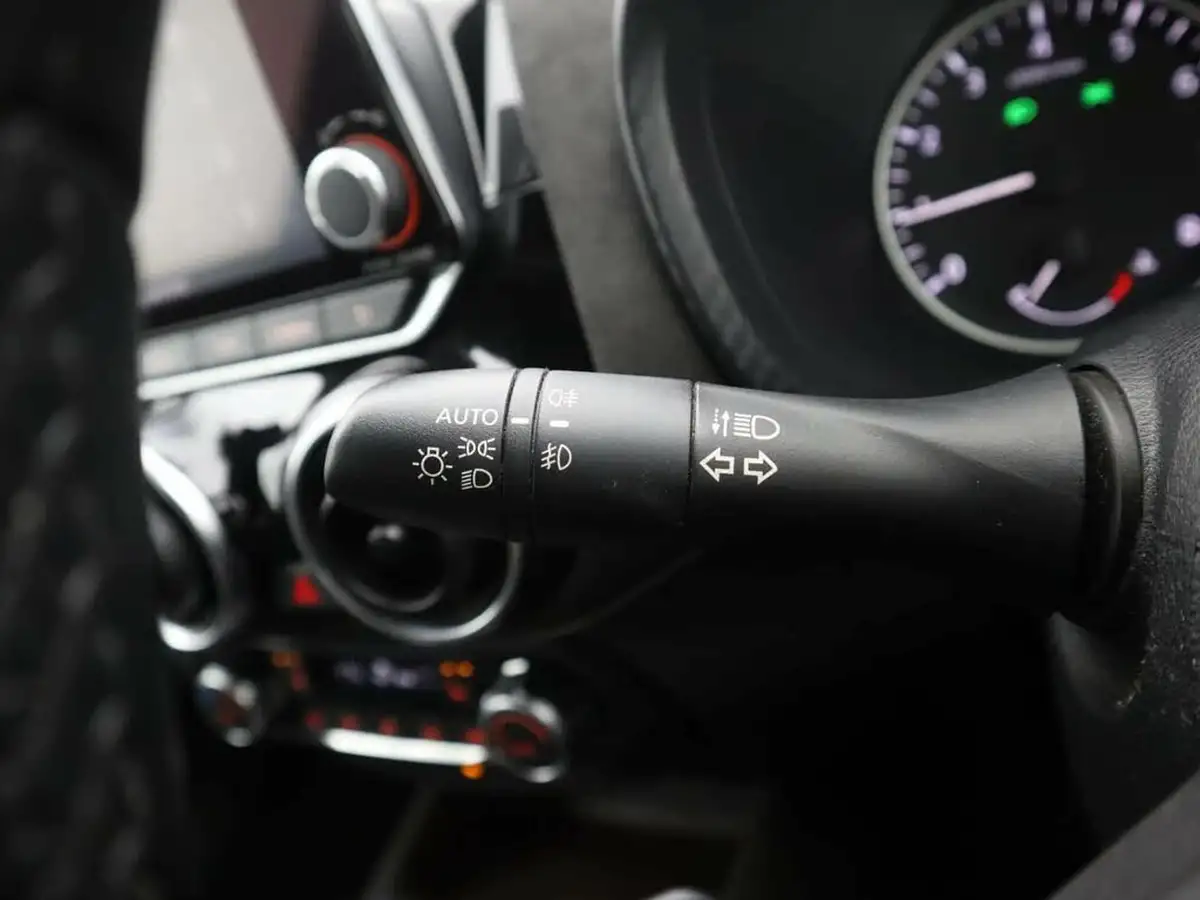 2021-nissan-juke-10-dig-t-tekna-dct-big-33